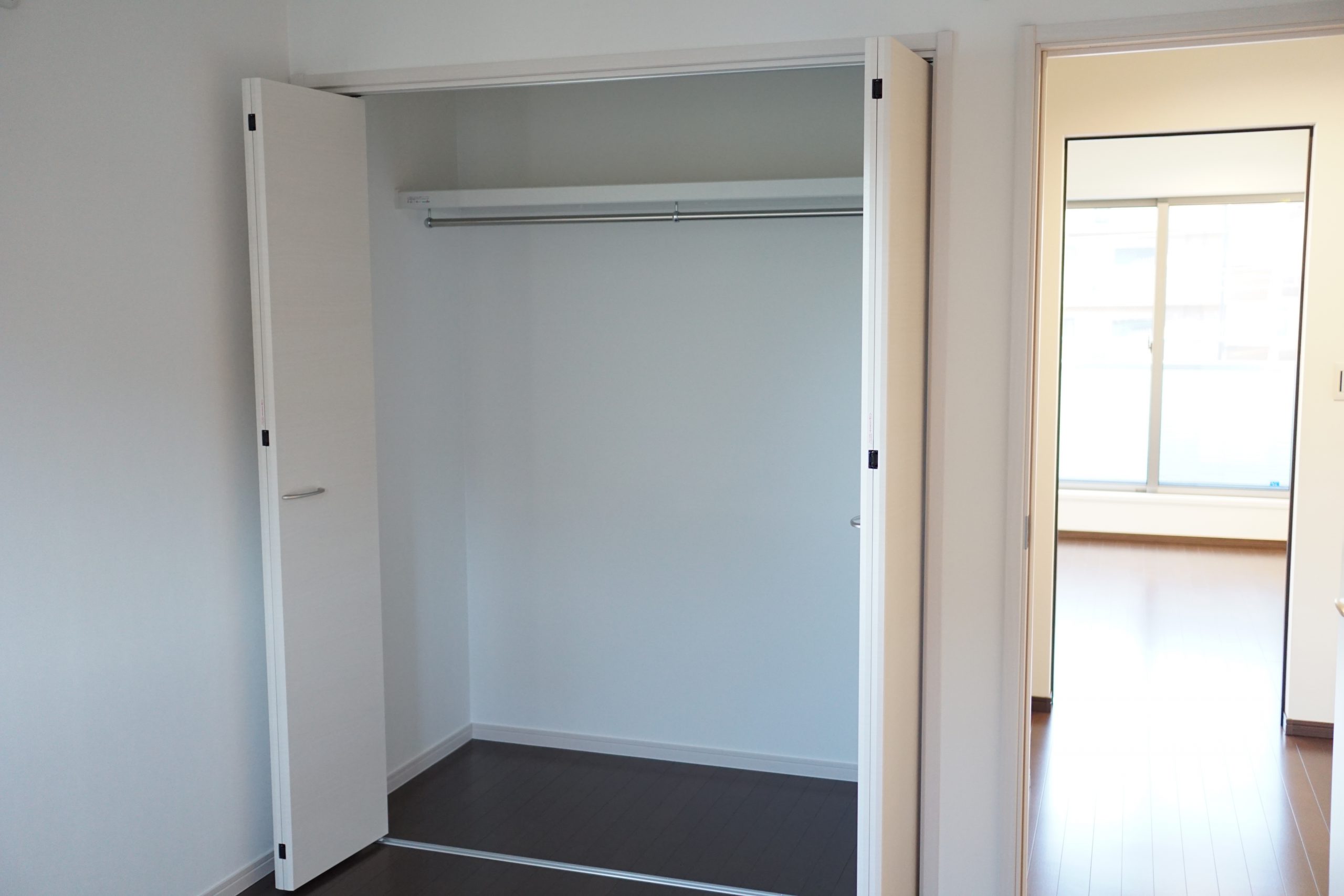 子ども部屋にもしっかりクローゼットを配置。