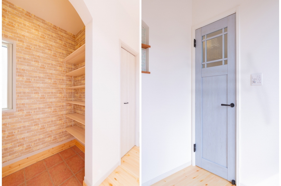 左：玄関横の土間収納はレンガ調のクロスで雰囲気アップ。　右：玄関からリビングへの扉は家の顔にもなるのでこだわりの扉を選択。