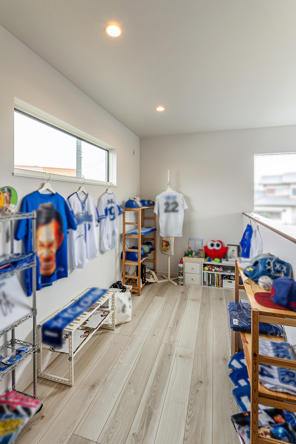 2階の一角は趣味を楽しむための空間に。<br />
好きなものに囲まれて過ごす時間は、心弾む特別なひととき。